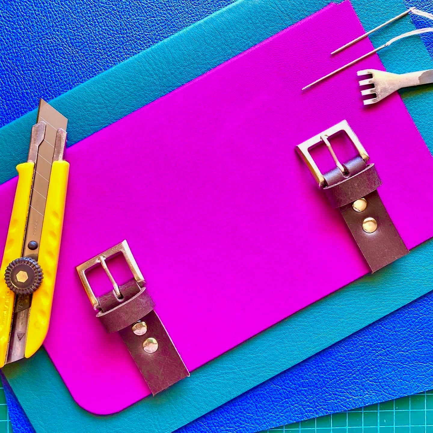 PDF leather bag pattern and instruction manual for DIY Maxine satchel sling bag
